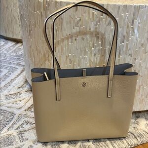 Tory Burch Blake Cebter Zip Beige Leather Tote